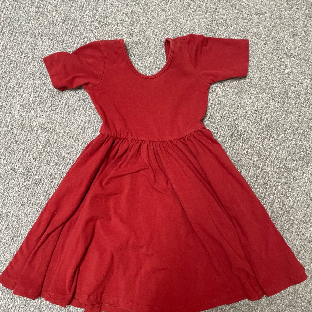Alice + Ames red spice ballet dress, short sleeved. Size 6